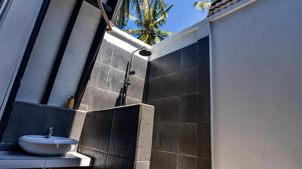 Sanctum Dive Bungalows With Private Pool Quần đảo Gili Ngoại thất bức ảnh