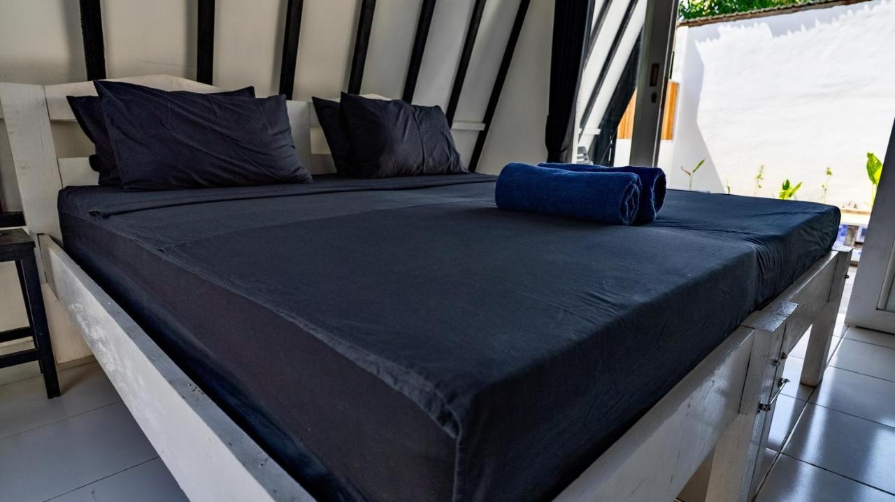 Sanctum Dive Bungalows With Private Pool Quần đảo Gili Ngoại thất bức ảnh