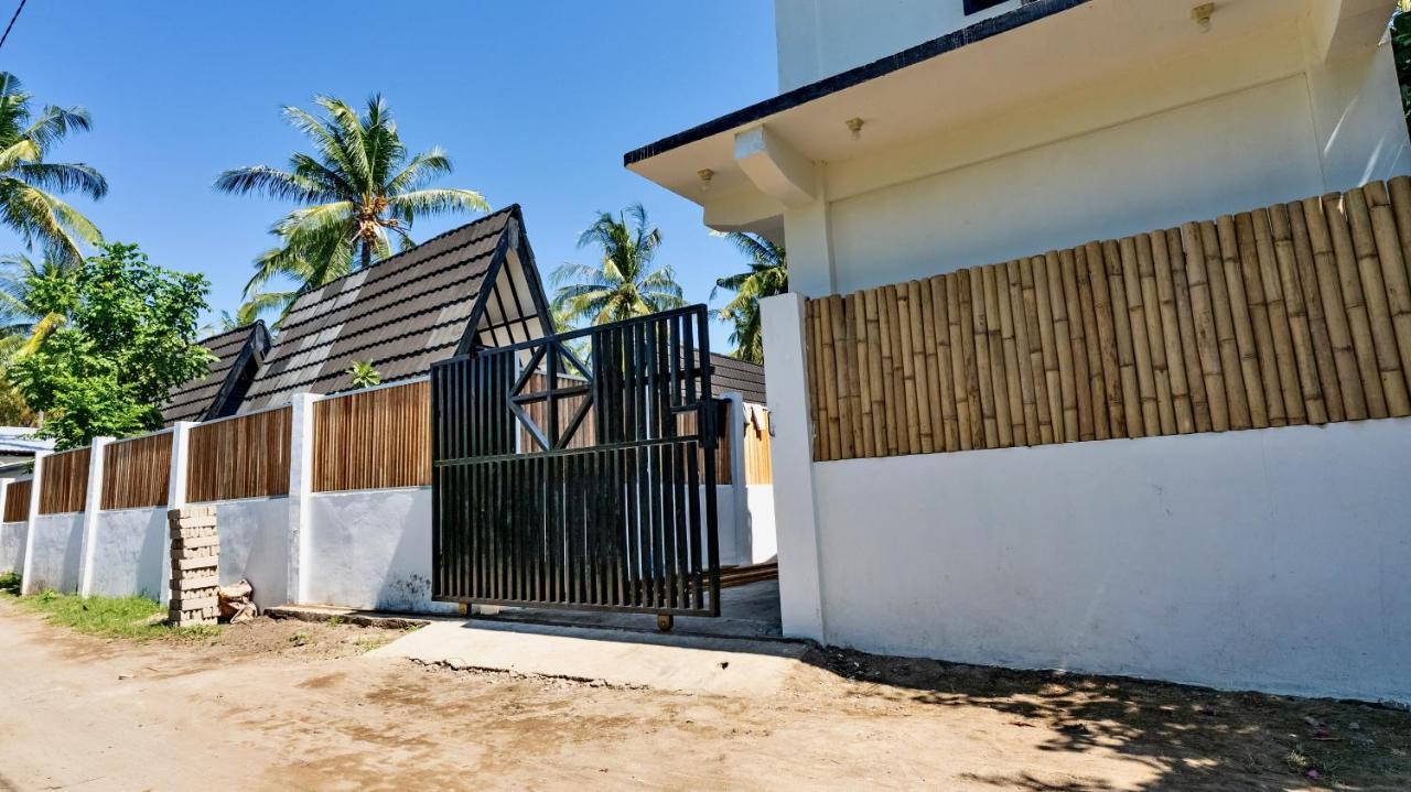 Sanctum Dive Bungalows With Private Pool Quần đảo Gili Ngoại thất bức ảnh